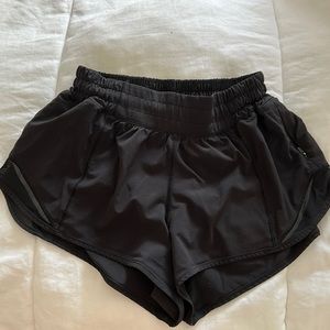 Hotty Hot Low-Rise Lined Short 2.5" Black